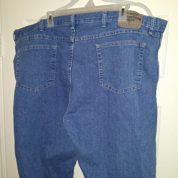 Wrangler Premium Quality Blue Medium Wash Regular Fit Denim Jeans Men's sz 46x30 - Picture 5 of 7